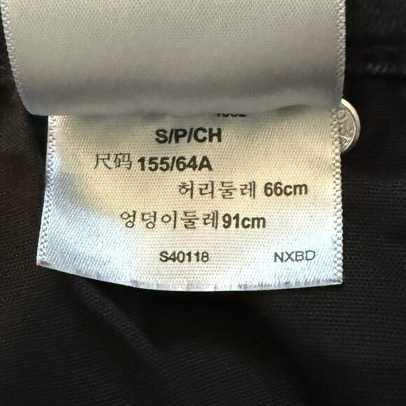 Levi's Black Denizen Jean Overalls Jumpsuit Women's Small Slim Ankle Crop - Picture 5 of 12